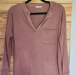 Long sleeved pocket tee